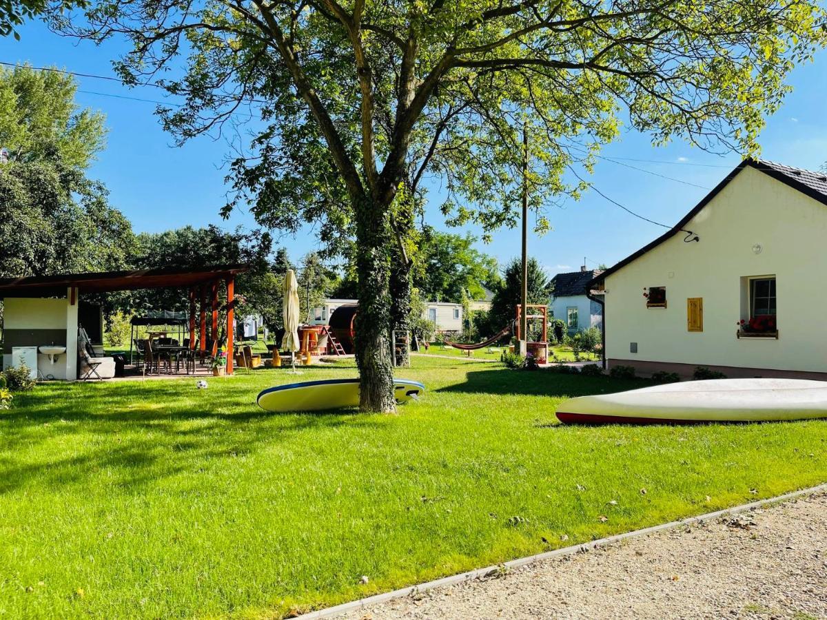 Hidlab Apartman Kimle Zewnętrze zdjęcie
