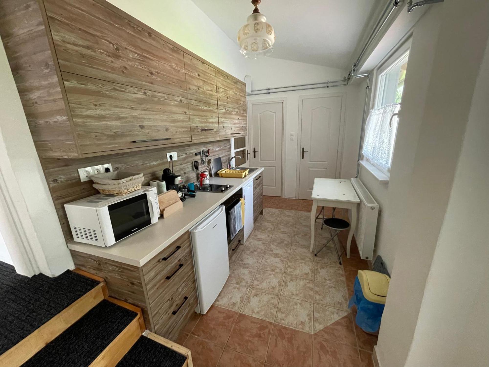 Hidlab Apartman Kimle Zewnętrze zdjęcie